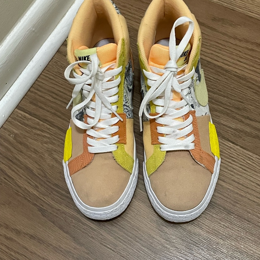 Nike Multicolor High-Top Athletic Shoes